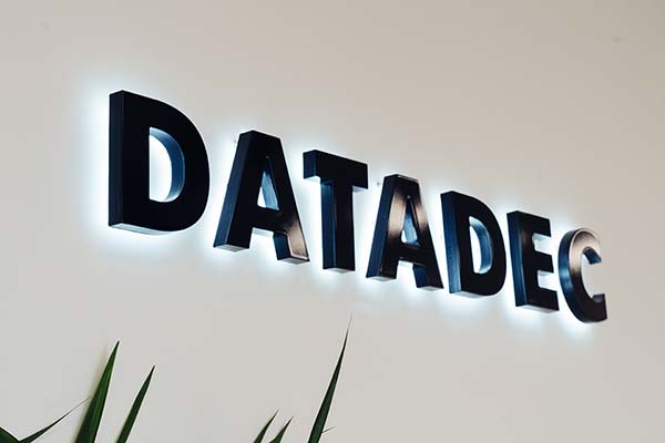 luminoso DATADEC